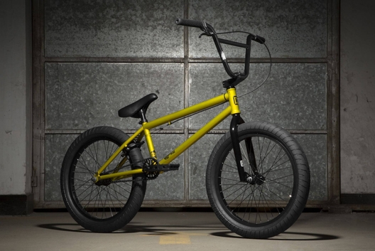 BMX велосипед BMX - велосипед для трюков и велосипедного мотокросса.